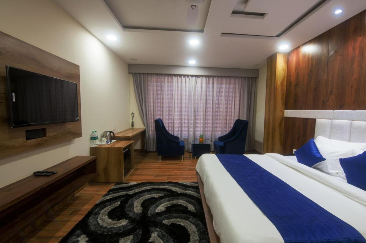 Shivaay Morex- A Vegetarian Hotel Dharamshala Buitenkant foto