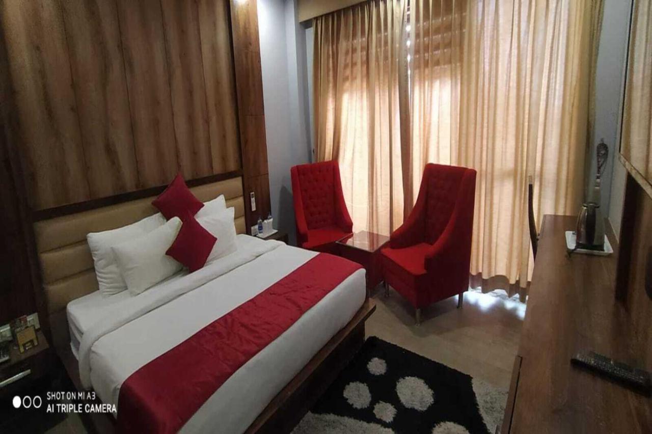 Shivaay Morex- A Vegetarian Hotel Dharamshala Buitenkant foto